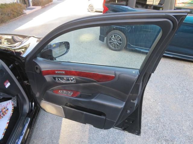 LS LS460 バージョンU Iパッケージ /プリクラッシュセーフティーシステム/レーダークルーズコントロール/純正地デジ付HDDナビ/リアエンターテインメントシステム/本革/サンルーフ付/パワートランク/HIDヘッドライト/禁煙車/修復歴なし(36枚目)