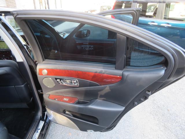 LS LS460 バージョンU Iパッケージ /プリクラッシュセーフティーシステム/レーダークルーズコントロール/純正地デジ付HDDナビ/リアエンターテインメントシステム/本革/サンルーフ付/パワートランク/HIDヘッドライト/禁煙車/修復歴なし(39枚目)