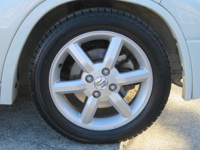 �����̂P�T�C���`�A���~�z�C�[������������Ă��܂��B�^�C���̍a�������Ղ�I