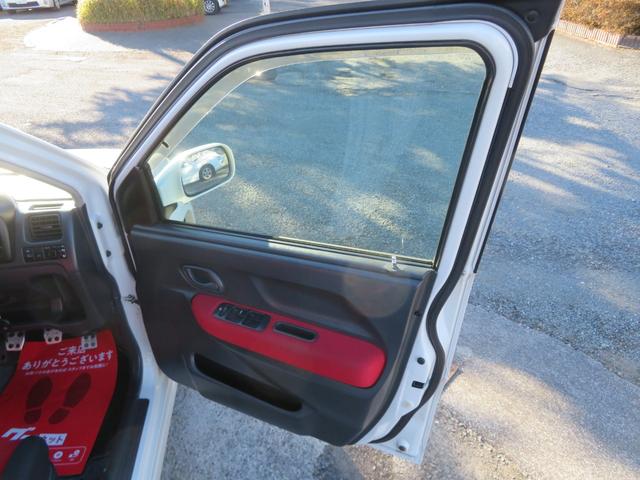 �h�A�̓������N���[�j���O�ς݂łƂĂ��Y��ɕۂ���Ă��܂��B