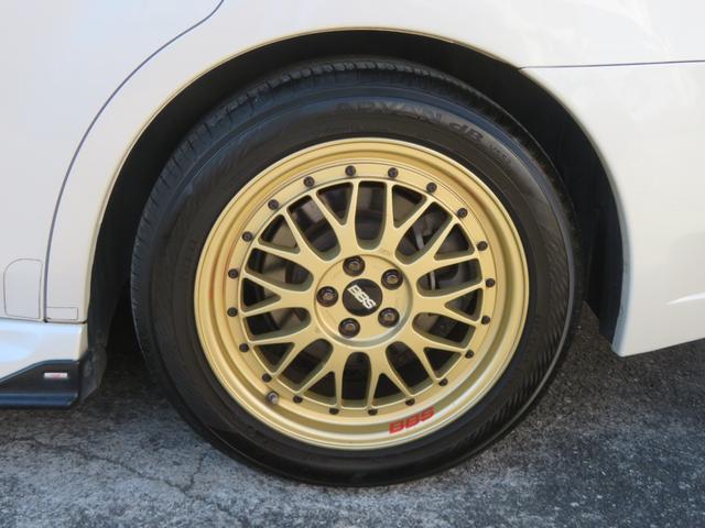 �a�a�r���̂P�V�C���`�A���~�z�C�[������������Ă��܂��B�^�C���̍a�������Ղ�I