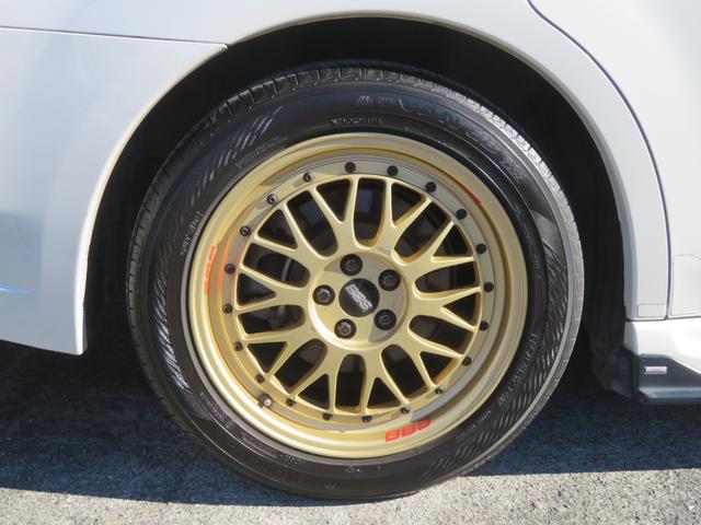 �a�a�r���̂P�V�C���`�A���~�z�C�[������������Ă��܂��B�^�C���̍a�������Ղ�I