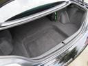 トランク(荷室)スペースも広々していて綺麗に保たれています。