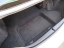 トランク(荷室)スペースも広々していて綺麗に保たれています。