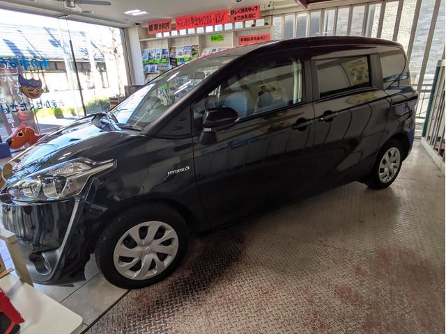 シエンタ ハイブリッドＸ　電動スライドドア　７人乗り　ＬＥＤヘッドライト　ナビ　バックカメラ　フルセグＴＶ視聴可能　ドライブレコーダー　コーナーセンサー（3枚目）