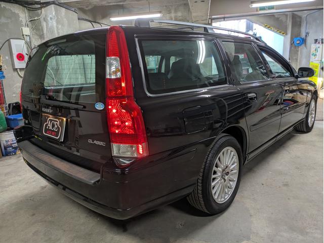 Ｖ７０ クラシック　サンルーフ　レザーシート　ＨＩＤヘッドライト　シートヒータ　メモリ付きパワーシート（10枚目）