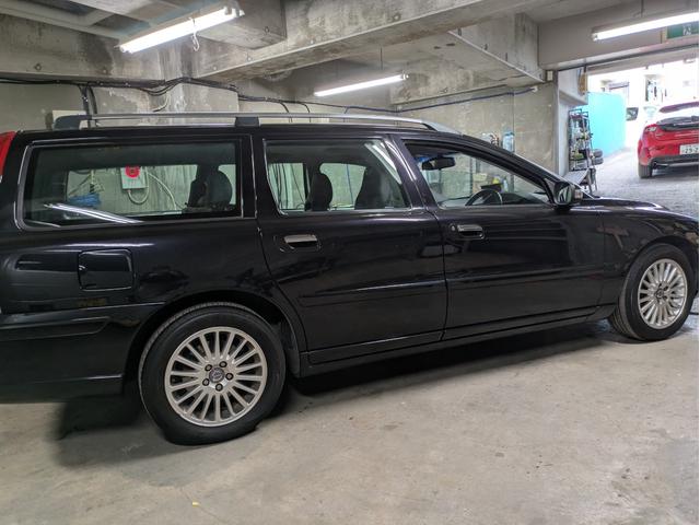 Ｖ７０ クラシック　サンルーフ　レザーシート　ＨＩＤヘッドライト　シートヒータ　メモリ付きパワーシート（11枚目）