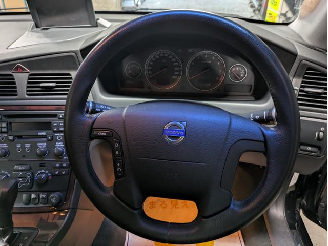 Ｖ７０ クラシック　サンルーフ　レザーシート　ＨＩＤヘッドライト　シートヒータ　メモリ付きパワーシート（26枚目）