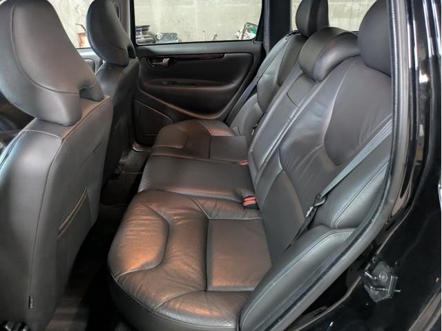 Ｖ７０ クラシック　サンルーフ　レザーシート　ＨＩＤヘッドライト　シートヒータ　メモリ付きパワーシート（30枚目）