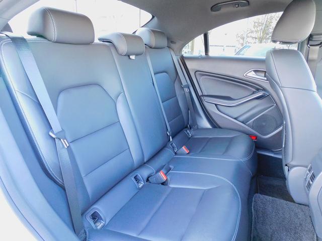 CLA220 4マチック レーダーセーフティpkg/後期/黒革/ナビTV/Bカメラ/CarPlay/BTオーディオ/スマキー/アイドリングSTOP/パドルシフト/シートヒーター/ダイナミックセレクト/Cソナー/Pアシスト/(8枚目)