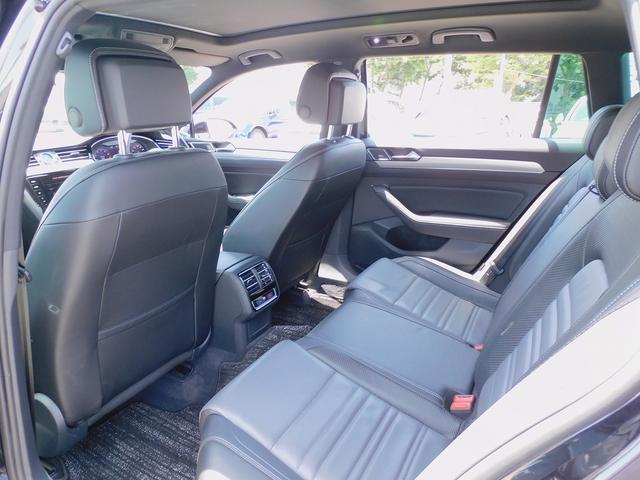 パサートヴァリアント ２．０ＴＳＩ　Ｒライン　テクノロジーＰｋｇ・サンルーフ・黒革シート・Ｄｉｓｃｏｖｅｒ　Ｐｒｏ・ナビＴＶ・バックカメラ・ＣａｒＰｌａｙ・ＤＣＣ・シートヒーター・純正１９インチＡＷ・パワーバックドア・ＬＥＤライト・ＥＴＣ・ＵＳＢ（43枚目）