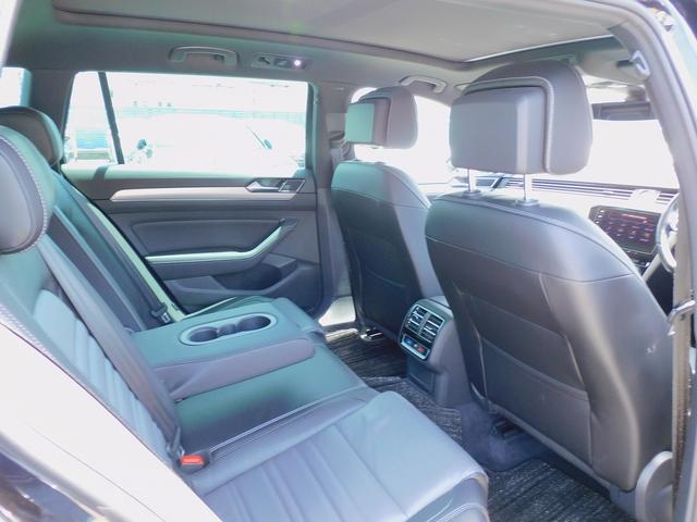 パサートヴァリアント ２．０ＴＳＩ　Ｒライン　テクノロジーＰｋｇ・サンルーフ・黒革シート・Ｄｉｓｃｏｖｅｒ　Ｐｒｏ・ナビＴＶ・バックカメラ・ＣａｒＰｌａｙ・ＤＣＣ・シートヒーター・純正１９インチＡＷ・パワーバックドア・ＬＥＤライト・ＥＴＣ・ＵＳＢ（51枚目）