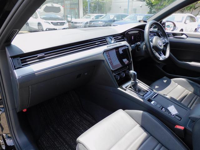 パサートヴァリアント ２．０ＴＳＩ　Ｒライン　テクノロジーＰｋｇ・サンルーフ・黒革シート・Ｄｉｓｃｏｖｅｒ　Ｐｒｏ・ナビＴＶ・バックカメラ・ＣａｒＰｌａｙ・ＤＣＣ・シートヒーター・純正１９インチＡＷ・パワーバックドア・ＬＥＤライト・ＥＴＣ・ＵＳＢ（55枚目）