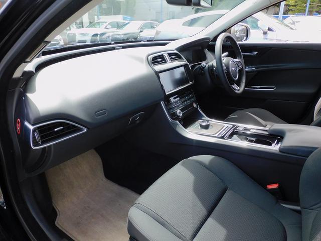 ＸＥ ＸＥ　ピュア　ＡＣＣ・ＭＥＲＩＤＩＡＮサウンド・ナビＴＶ・バックカメラ・バーチャルコックピット・Ｂｌｕｅｔｏｏｔｈ・スマートキー・社外１８インチＡＷ・コーナーセンサー・ＨＩＤライト・パワーシート・ＥＴＣ（9枚目）
