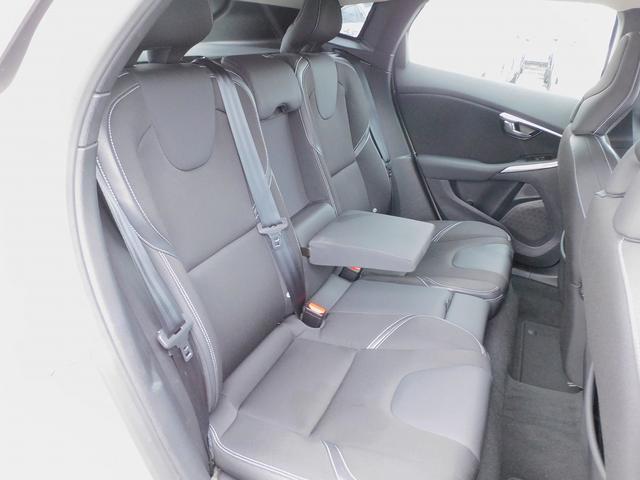 VOLVO V40 D4 DYNAMIC EDITION