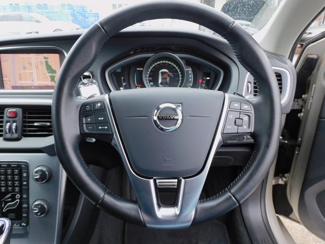 VOLVO V40 D4 DYNAMIC EDITION