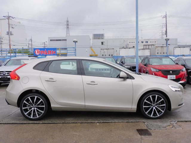 VOLVO V40 D4 DYNAMIC EDITION