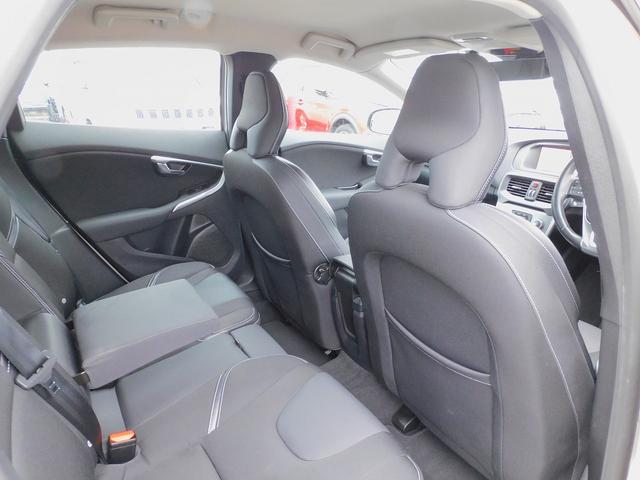 VOLVO V40 D4 DYNAMIC EDITION