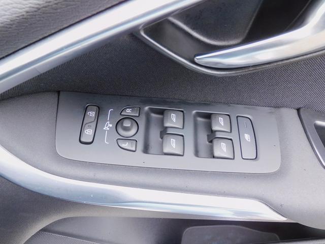 VOLVO V40 D4 DYNAMIC EDITION