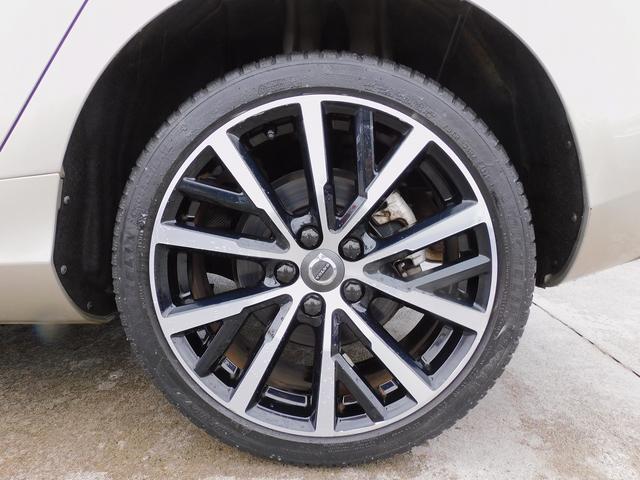 VOLVO V40 D4 DYNAMIC EDITION