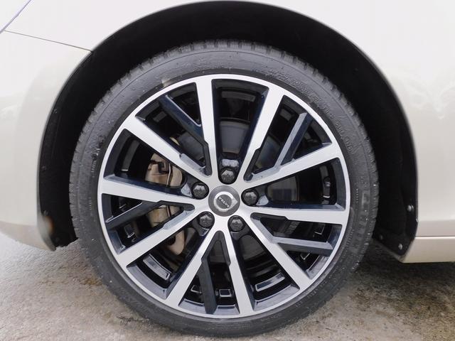 VOLVO V40 D4 DYNAMIC EDITION