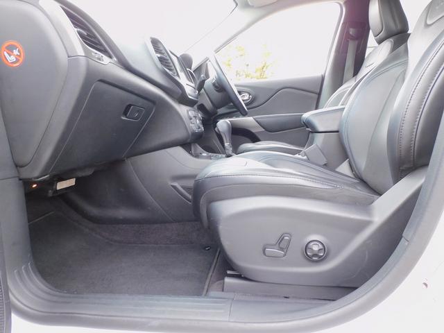 ジープ・チェロキー ロンジチュード ローンチエディション 後期・限定200台・ACC・黒革シート・ナビTV・バックカメラ・CarPlay・ETC・純正17インチAW・コーナーセンサー・LEDライト・パワーバックドア・シートヒーター・レーンキープ・BSM(41枚目)