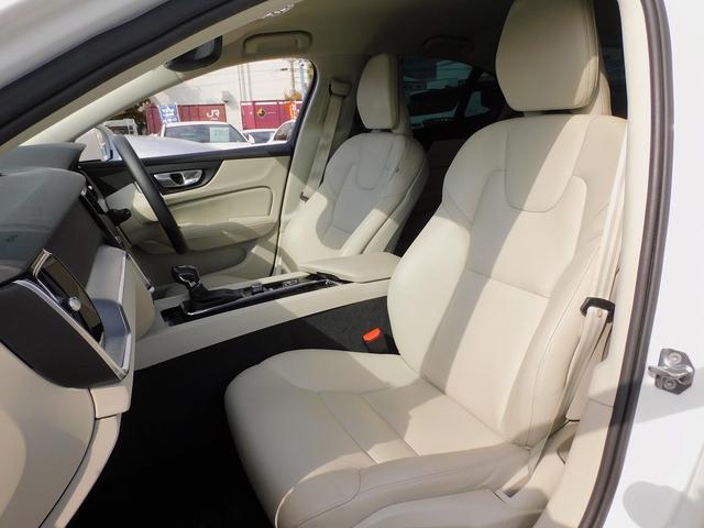 S60 T4 モメンタム インテリセーフ・本革シート・ナビTV・全周囲カメラ・CarPlay・Bluetooth・コーナーセンサー・純正17インチAW・LEDライト・シートヒーター・スマートキー・Pアシスト・レーンキープ(8枚目)