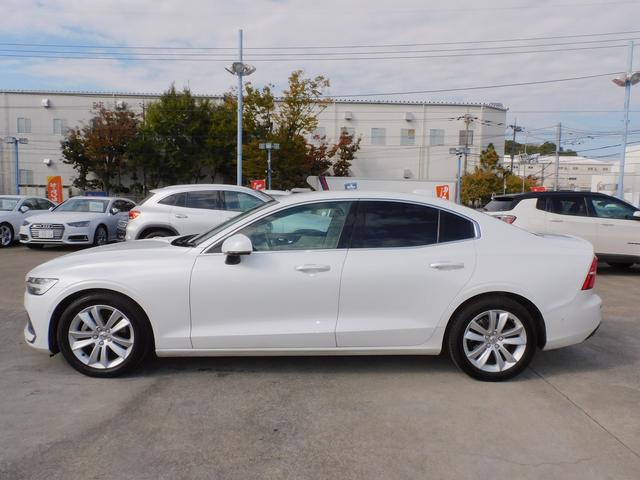 S60 T4 モメンタム インテリセーフ・本革シート・ナビTV・全周囲カメラ・CarPlay・Bluetooth・コーナーセンサー・純正17インチAW・LEDライト・シートヒーター・スマートキー・Pアシスト・レーンキープ(33枚目)