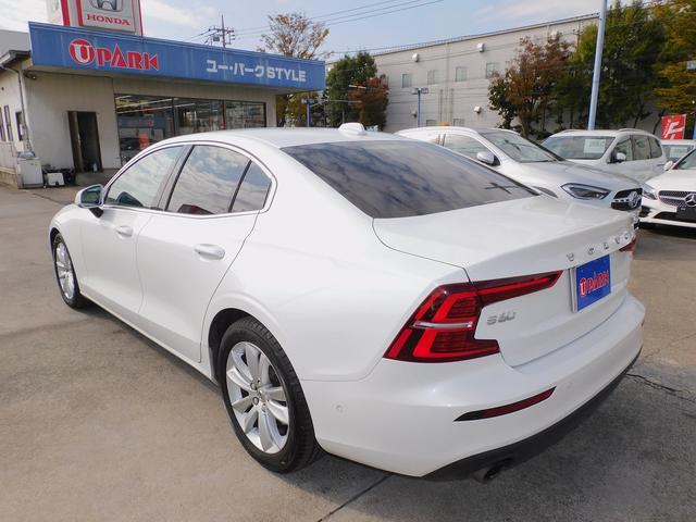 S60 T4 モメンタム インテリセーフ・本革シート・ナビTV・全周囲カメラ・CarPlay・Bluetooth・コーナーセンサー・純正17インチAW・LEDライト・シートヒーター・スマートキー・Pアシスト・レーンキープ(34枚目)