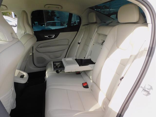 S60 T4 モメンタム インテリセーフ・本革シート・ナビTV・全周囲カメラ・CarPlay・Bluetooth・コーナーセンサー・純正17インチAW・LEDライト・シートヒーター・スマートキー・Pアシスト・レーンキープ(45枚目)