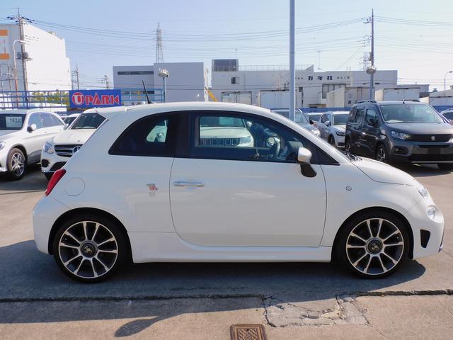 アバルト595 ツーリズモ 赤革シート・ナビフルセグTV・Bluetooth・キーレスキー・HIDライト・ETC・リアコーナーセンサー・純正17インチAW・パドルシフト・革ステアリング・フロアマット・フォグライト(28枚目)