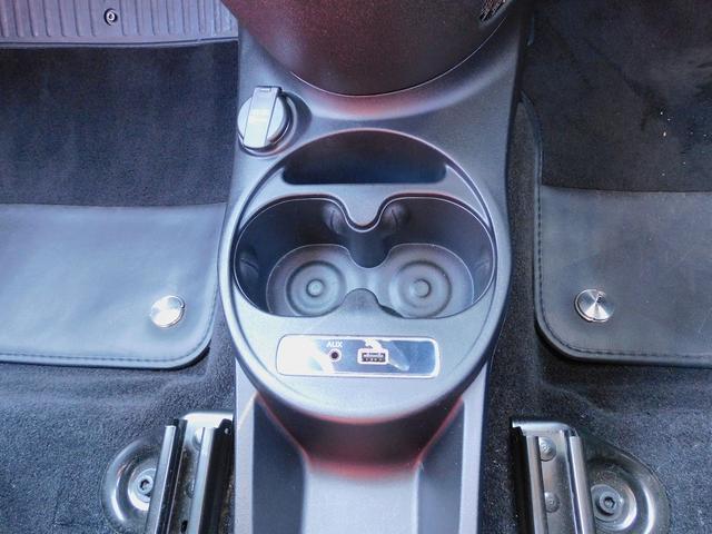 アバルト595 ツーリズモ 赤革シート・ナビフルセグTV・Bluetooth・キーレスキー・HIDライト・ETC・リアコーナーセンサー・純正17インチAW・パドルシフト・革ステアリング・フロアマット・フォグライト(38枚目)