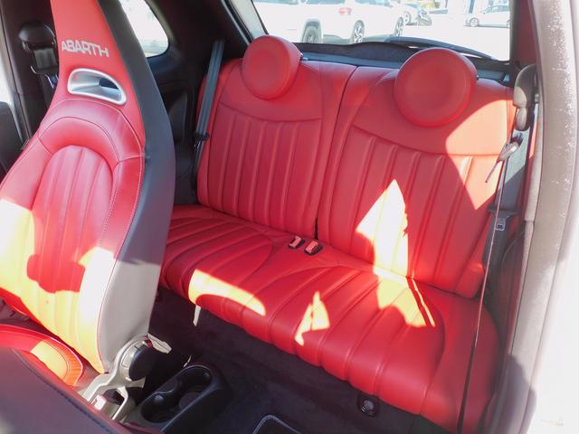 アバルト595 ツーリズモ 赤革シート・ナビフルセグTV・Bluetooth・キーレスキー・HIDライト・ETC・リアコーナーセンサー・純正17インチAW・パドルシフト・革ステアリング・フロアマット・フォグライト(52枚目)