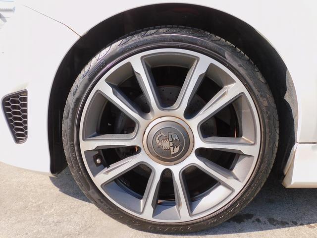 アバルト595 ツーリズモ 赤革シート・ナビフルセグTV・Bluetooth・キーレスキー・HIDライト・ETC・リアコーナーセンサー・純正17インチAW・パドルシフト・革ステアリング・フロアマット・フォグライト(57枚目)