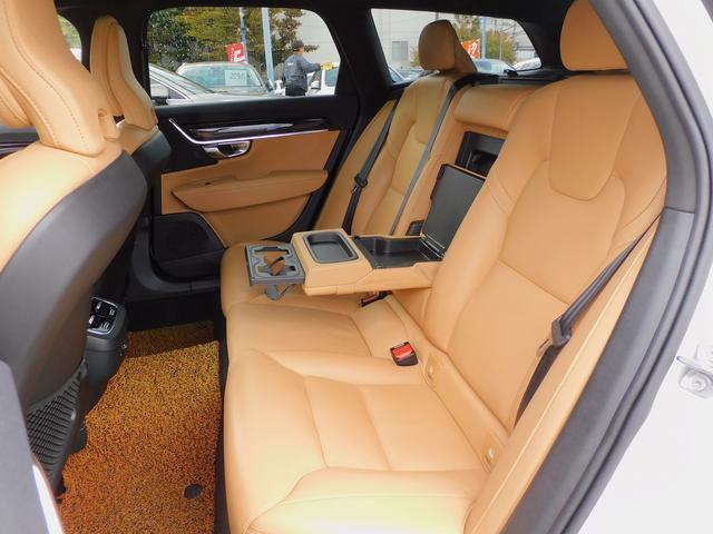 V90 D4 ノルディックエディション 限定60台・インテリセーフ・本革・サンルーフ・HUD・ナビTV・CarPlay・全周囲カメラ・コーナーセンサー・パワーバックドア・純正19インチAW・harman/kardonサウンド・ETC・USB(40枚目)