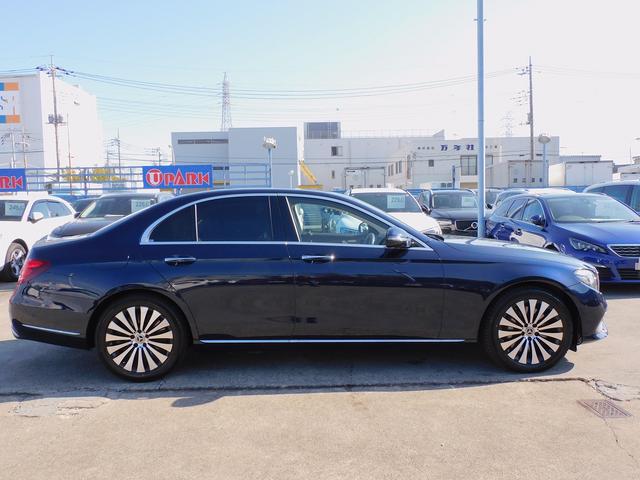 Eクラス E400 4マチック エクスクルーシブ レーダーセーフティP・本革シート・ナビTV・全周囲カメラ・CarPlay・HUD・2.0ETC・キーレスゴー・パワートランク・LEDライト・純正18インチAW・コーナーセンサー・アンビエント64色(30枚目)