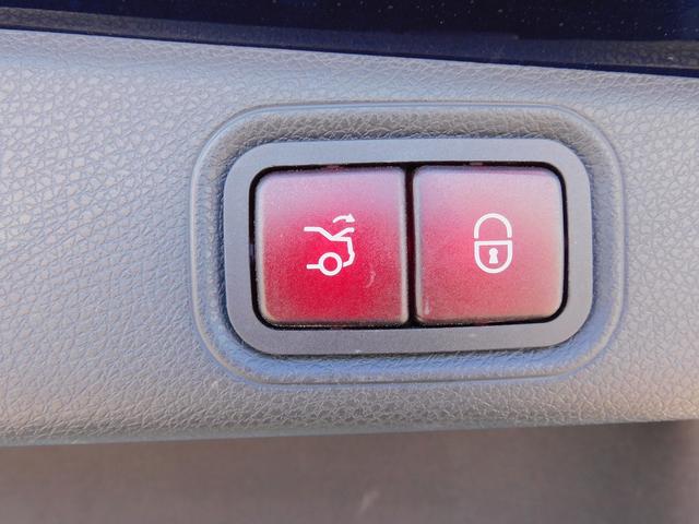 Eクラス E400 4マチック エクスクルーシブ レーダーセーフティP・本革シート・ナビTV・全周囲カメラ・CarPlay・HUD・2.0ETC・キーレスゴー・パワートランク・LEDライト・純正18インチAW・コーナーセンサー・アンビエント64色(39枚目)