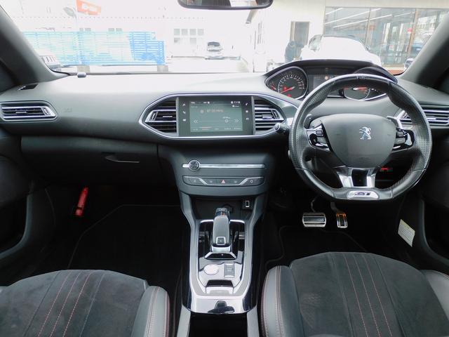 ３０８ ＳＷ　ＧＴ　ブルーＨＤｉ　後期・ＡＣＣ・レーンキープ・ＢＳＭ・ガラスルーフ・純正ナビＴＶ・全周囲カメラ・ＣａｒＰｌａｙ・Ｂｌｕｅｔｏｏｔｈ・スマートキー・純正１８ＡＷ・コーナーセンサー・ＬＥＤライト・Ｈレザー・ＥＴＣ・ＵＳＢ（3枚目）