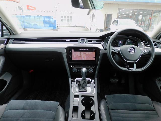 パサートヴァリアント TDIエレガンスライン ACC・Discover Pro・ナビTV・バックカメラ・CarPlay・2.0ETC・ハーフレザー・シートヒーター・LEDライト・コーナーセンサー・パワーバックドア・パーキングアシスト・USB(3枚目)