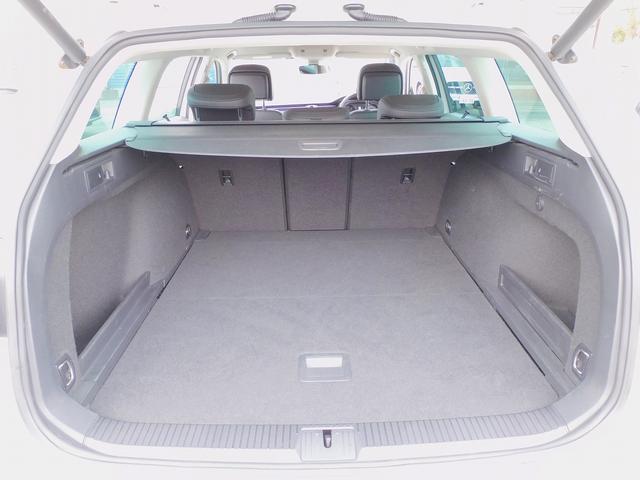 パサートヴァリアント TDIエレガンスライン ACC・Discover Pro・ナビTV・バックカメラ・CarPlay・2.0ETC・ハーフレザー・シートヒーター・LEDライト・コーナーセンサー・パワーバックドア・パーキングアシスト・USB(11枚目)