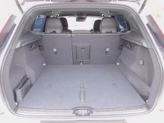 ＸＣ４０ Ｂ４　ＡＷＤ　Ｒデザイン　１オーナー・インテリセーフ・ナビＴＶ・全周囲カメラ・純正１９インチＡＷ・２．０ＥＴＣ・ＣａｒＰｌａｙ・スマートキー・ＬＥＤライト・パワーバックドア・コーナーセンサー・Ｈａｒｍａｎ／Ｋａｒｄｏｎサウンド（11枚目）