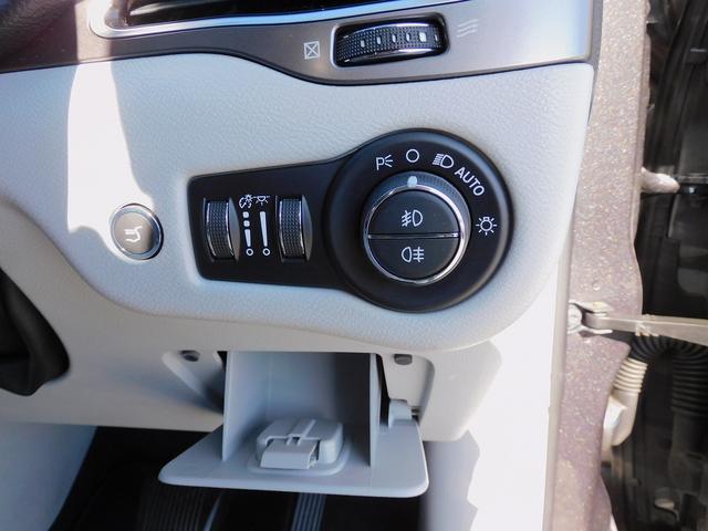 ジープ・チェロキー リミテッド　後期・ＡＣＣ・本革エアシート・純正ナビＴＶ・バックカメラ・ＣａｒＰｌａｙ・Ｂｌｕｅｔｏｏｔｈ・スマートキー・純正１８ＡＷ・コーナーセンサー・パワーバックドア・ＬＥＤライト・ＥＴＣ・Ｐアシスト・ＵＳＢ（39枚目）