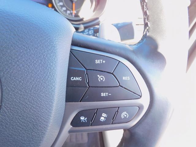 ジープ・チェロキー リミテッド　後期・ＡＣＣ・本革エアシート・純正ナビＴＶ・バックカメラ・ＣａｒＰｌａｙ・Ｂｌｕｅｔｏｏｔｈ・スマートキー・純正１８ＡＷ・コーナーセンサー・パワーバックドア・ＬＥＤライト・ＥＴＣ・Ｐアシスト・ＵＳＢ（45枚目）