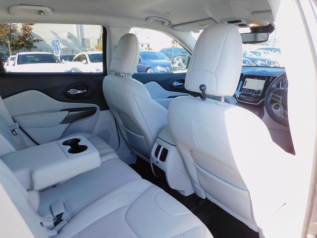 ジープ・チェロキー リミテッド　後期・ＡＣＣ・本革エアシート・純正ナビＴＶ・バックカメラ・ＣａｒＰｌａｙ・Ｂｌｕｅｔｏｏｔｈ・スマートキー・純正１８ＡＷ・コーナーセンサー・パワーバックドア・ＬＥＤライト・ＥＴＣ・Ｐアシスト・ＵＳＢ（47枚目）