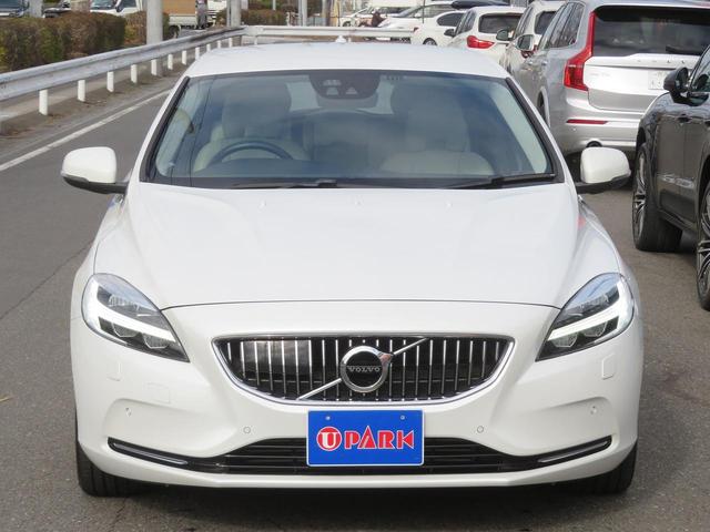 Ｖ４０ Ｔ３　インスクリプション　／後期／ベージュ革／ＡＣＣ／ＢＳＭ／ＬＫＡ／ナビＴＶ／Ｂカメラ／ＤＶＤ／ＭＳＶ／ＥＴＣ／スマキー／ＬＥＤ／オートＨｉビーム／アイドリングＳＴＯＰ／パドルシフト／ヒーター付Ｐシート／禁煙車／記録簿／（17枚目）