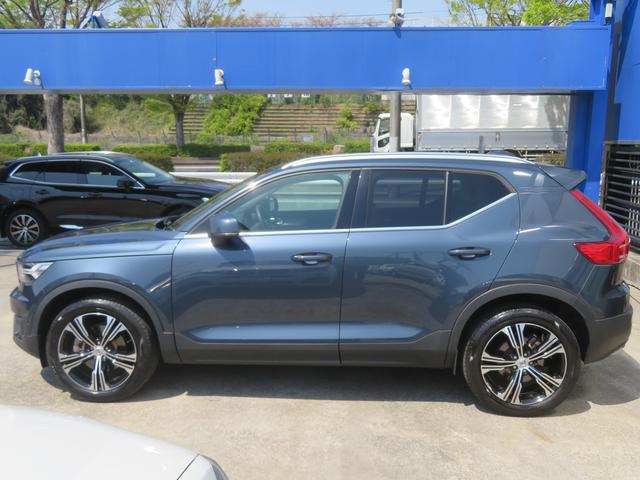 ＸＣ４０ Ｔ４　ＡＷＤ　インスクリプション　／１オーナー／ベージュ革／オプション１９ＡＷ／ｈａｒｍａｎ／ｋａｒｄｏｎ／ナビＴＶ／全周囲カメラ／ＣａｒＰｌａｙ／ヒーター付Ｐシート／ステアヒーター／Ｐアシスト／ＬＥＤヘッド／禁煙車／記録簿／（17枚目）