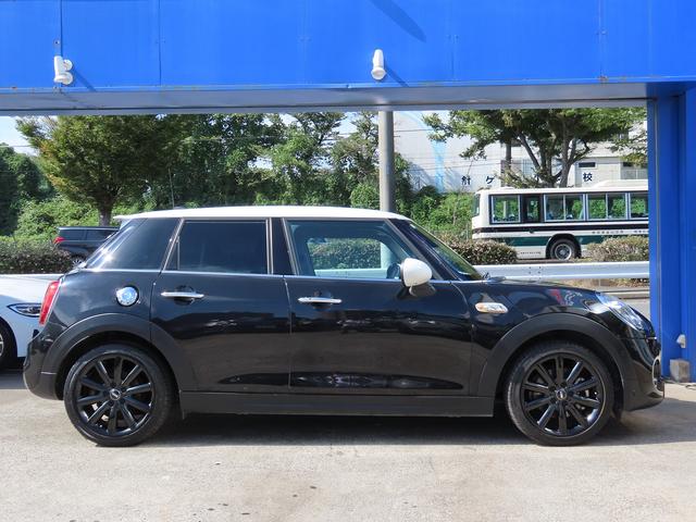 ＭＩＮＩ クーパーＳ　ペッパーｐｋｇ／中期モデル／電子シフトＤＣＴ／１オーナー／ＡＣＣ／インテリＳ／タッチスクリーンＮＥＷｉＤｒｉｖｅナビ／Ｂカメラ／ＢＴオーディオ／スマキー／アイドリングＳＴＯＰ／ＬＥＤ／Ｐアシスト／（37枚目）