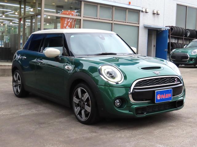 ＭＩＮＩ クーパーＳＤ　６０イヤーズエディション　／中期モデル／特別仕様車／茶革（ダークマロン）／ＡＣＣ／インテリＳ／タッチスクリーンＮＥＷｉＤｒｉｖｅナビ／Ｂカメラ／ＢＴオーディオ／スマキー／ＬＥＤヘッド／パドルシフト／シートヒーター／記録簿／（27枚目）