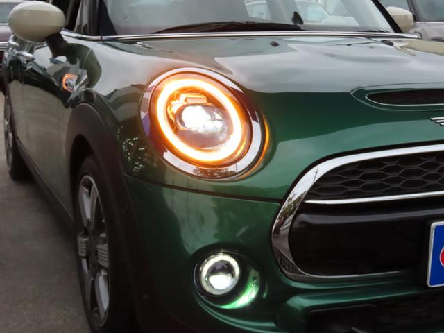 ＭＩＮＩ クーパーＳＤ　６０イヤーズエディション　／中期モデル／特別仕様車／茶革（ダークマロン）／ＡＣＣ／インテリＳ／タッチスクリーンＮＥＷｉＤｒｉｖｅナビ／Ｂカメラ／ＢＴオーディオ／スマキー／ＬＥＤヘッド／パドルシフト／シートヒーター／記録簿／（40枚目）