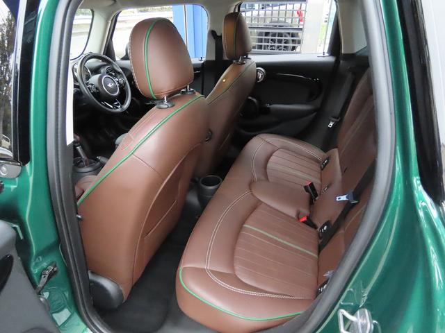 ＭＩＮＩ クーパーＳＤ　６０イヤーズエディション　／中期モデル／特別仕様車／茶革（ダークマロン）／ＡＣＣ／インテリＳ／タッチスクリーンＮＥＷｉＤｒｉｖｅナビ／Ｂカメラ／ＢＴオーディオ／スマキー／ＬＥＤヘッド／パドルシフト／シートヒーター／記録簿／（54枚目）